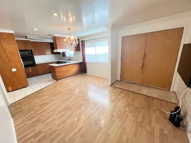 Photo - 1119 Banyan St Unidad Downstairs