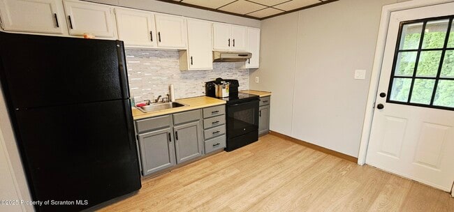 Photo - 212 Pine St