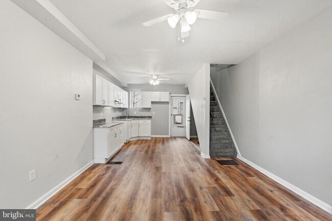 Photo - 3083 Witte St