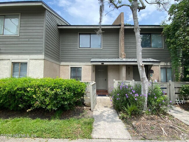 Building Photo - 7701 Baymeadows Cir W Rental