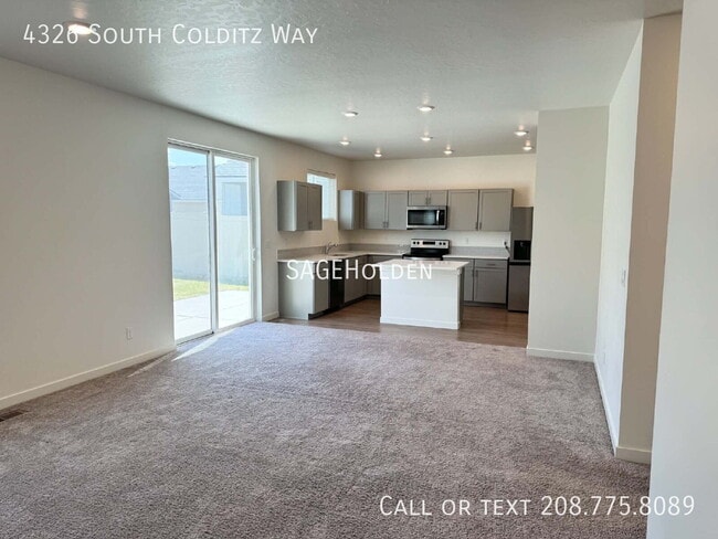 4326 S Colditz Wy