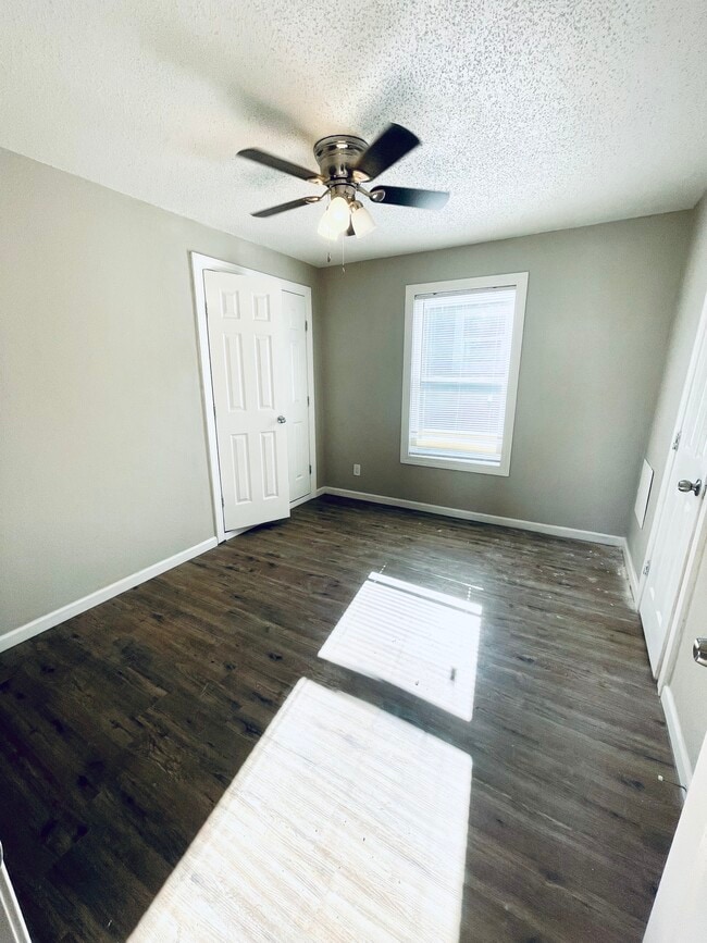 Photo - 511 W Duncan St