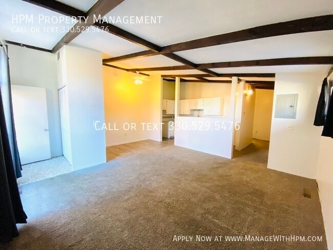 Photo - 511 Wrexham Ave SW