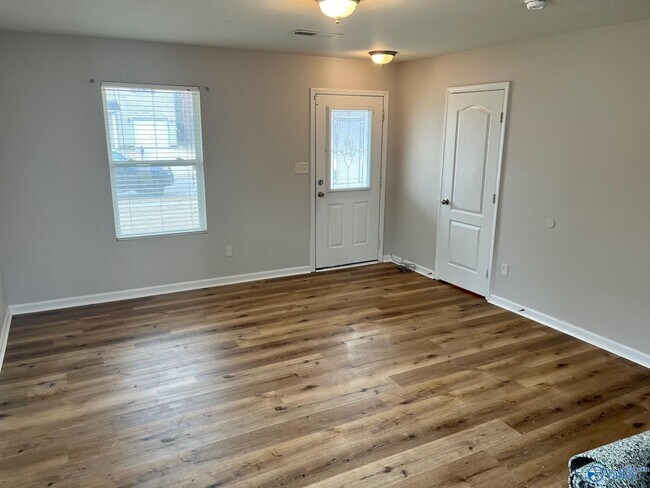 Photo - 193 Cloverbrook Dr