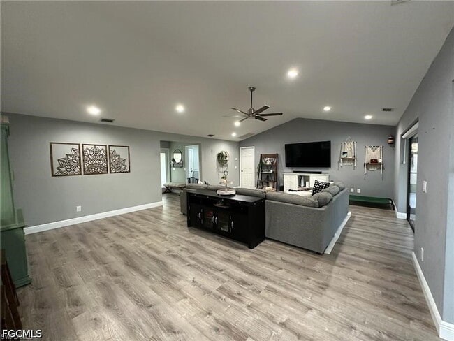 Photo - 1714 SE 2nd St