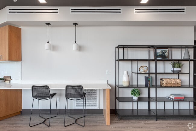 5th Floor Lounge