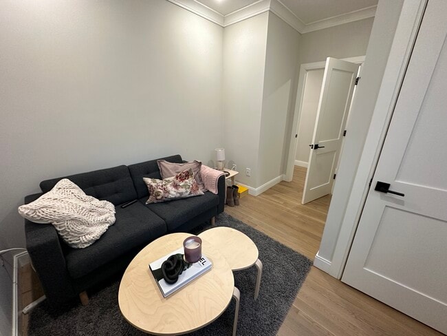 Photo - 16 Lanark Rd