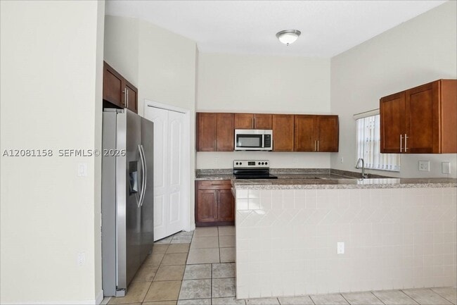 Photo - 957 NW 128th Pl