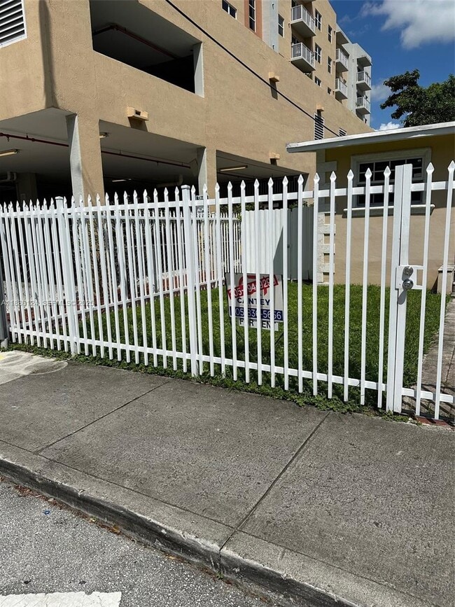 Photo - 1619 NW 52nd St