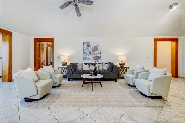 Photo - 2654 Whalen Rd