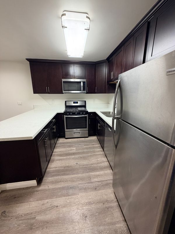 Building Photo - 1305 Garfield Ave