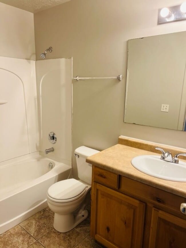 Photo - Beautiful town house with central air.