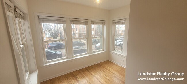 Photo - 4946 N Ridgeway Ave Unidad 1