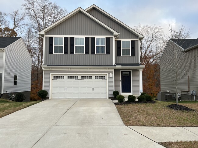 Building Photo - 208 Normandy Cres