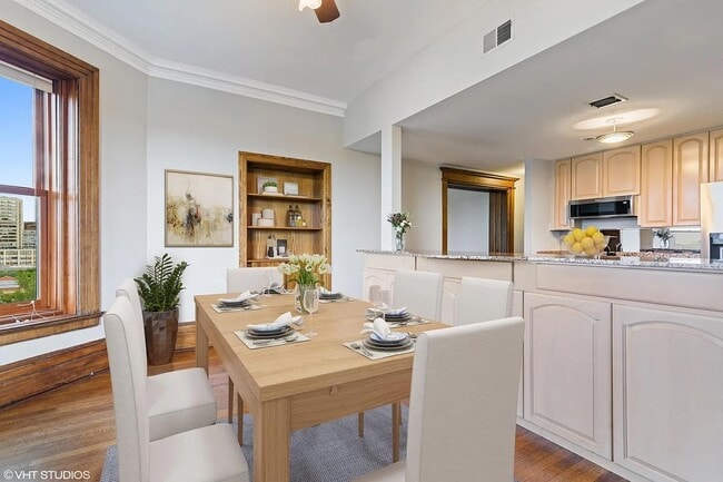 Photo - 559 W Surf St Unit 800