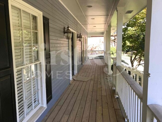 Photo - 1609 Flat Rock Dr SW