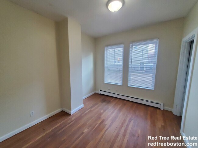 Photo - 71 Winchester St Unit 1