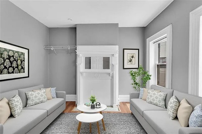 Photo - 375 1/2 Main St