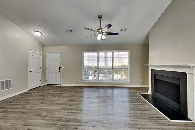 Photo - 2997 Chessie Ct NW