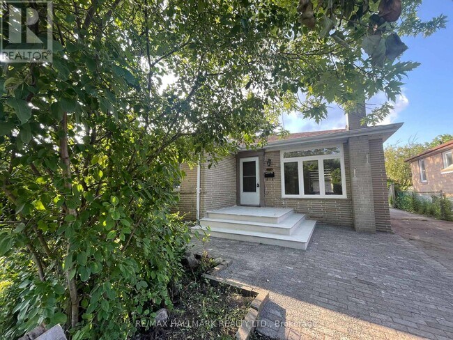 Photo - 116 Cartier Crescent
