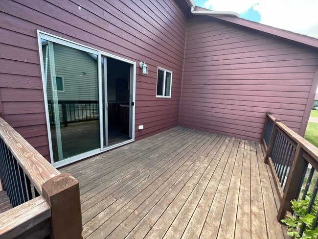 Photo - Gorgeous 4 Bed/3 Bath Home in Great Location!