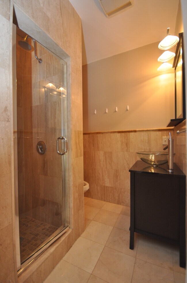 Photo - 218 Newbury St Unit 4R