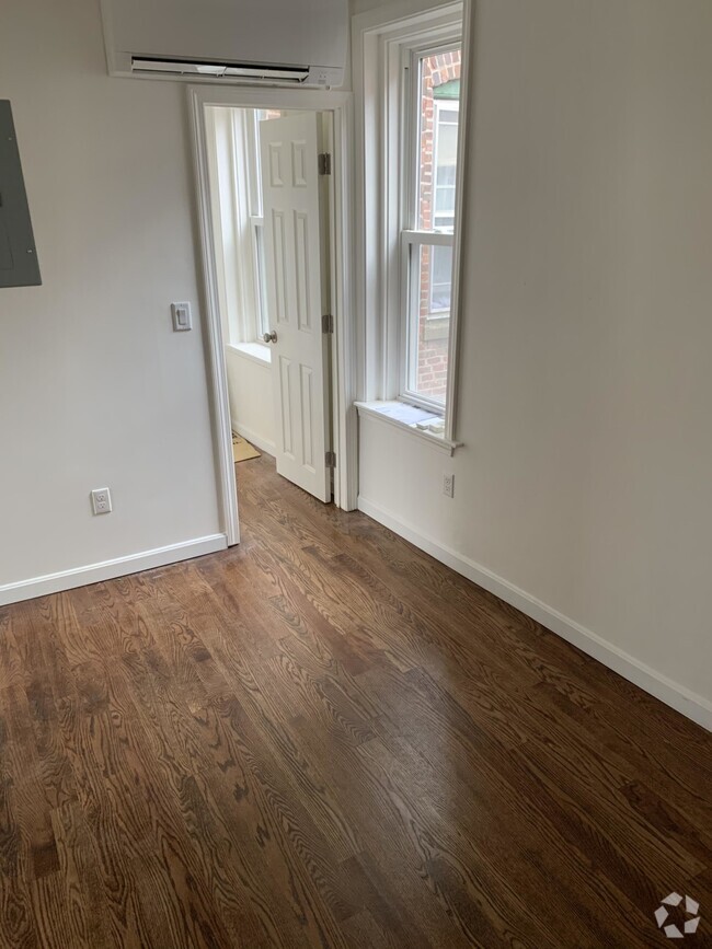 Building Photo - 4 Garden Ct Unit 4C Rental