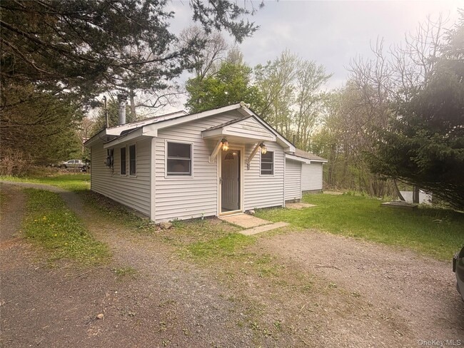 Building Photo - 157 White Bridge Rd
