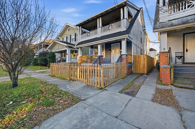 Photo - 243 W 32nd St Unit 1