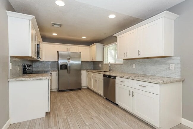 Photo - 8422 E Hubbell St