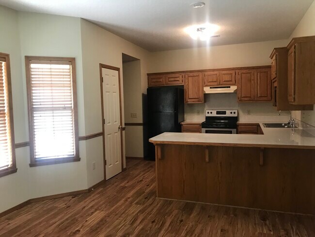 Photo - 3028 N Quartz Dr