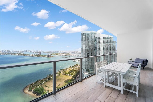 Photo - 2020 N Bayshore Dr Unidad 3308 Rental