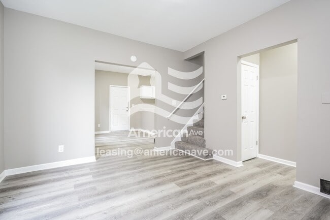 Photo - 924 E Dayton St