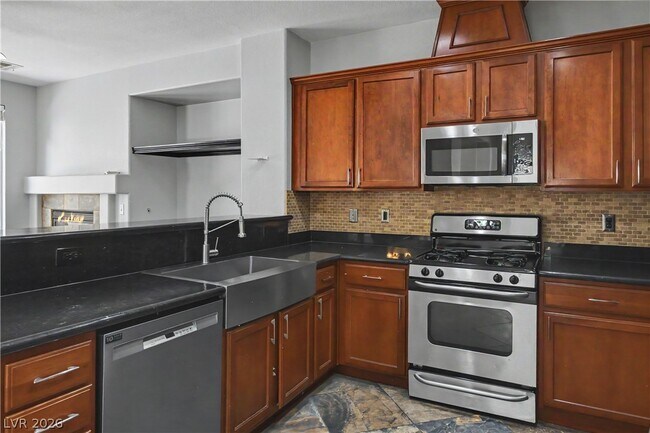 Photo - 8313 Mozley Park St