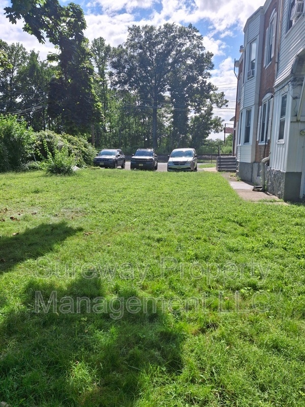 Photo - 401-403 Champion Ave Unidad A