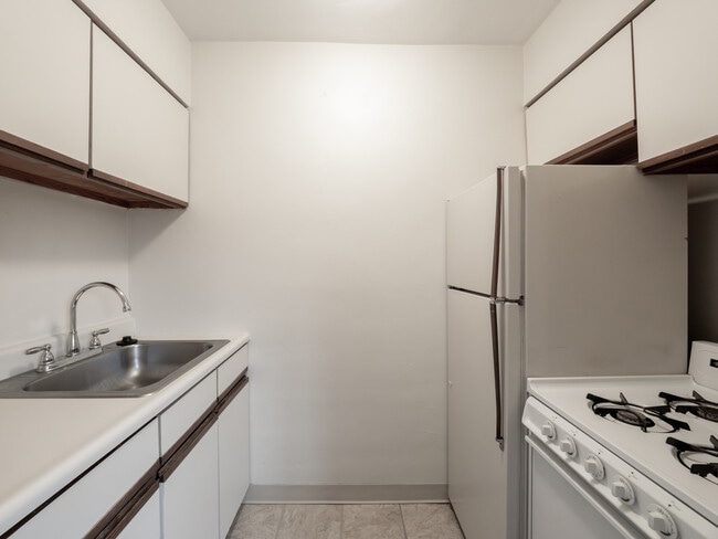 Apartment F9 Kitchen