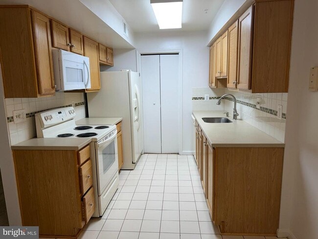 Photo - 14903 Cleese Ct Unidad A