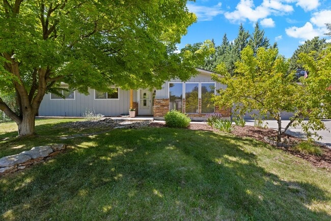 Photo - Home Sweet Home in Exclusive Warm Springs Mesa