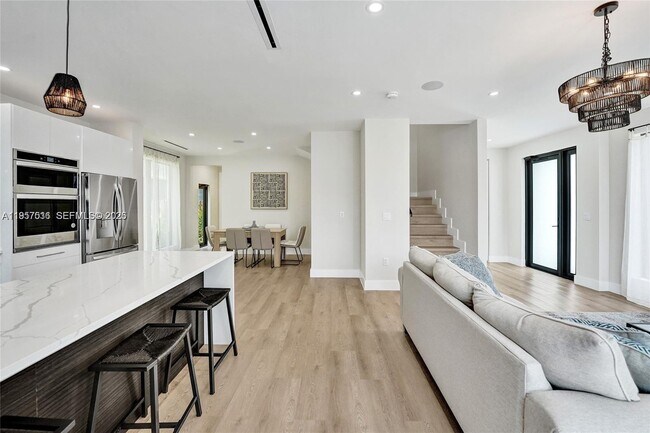 Photo - 1617 NE 11th St