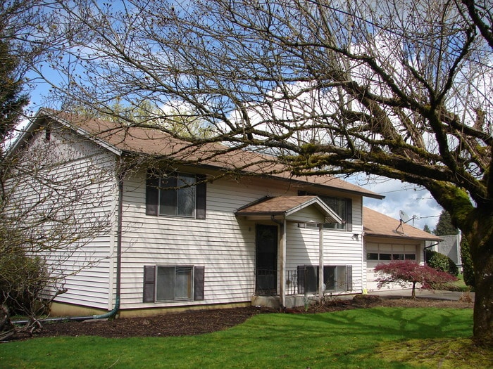 FOUR BEDROOM SPLIT LEVEL IN SALMON CREEK - FOUR BEDROOM SPLIT LEVEL IN SALMON CREEK House