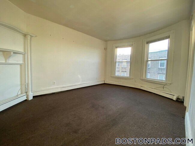 Photo - 8 Parker Hill Ave Unidad 3