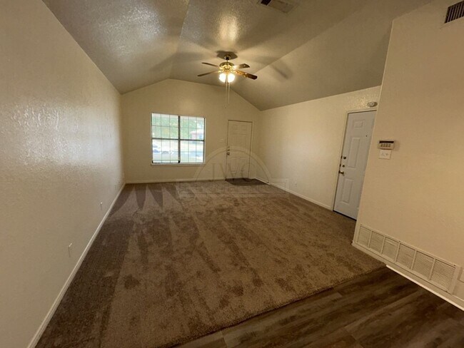 Photo - 2204 Wright Way