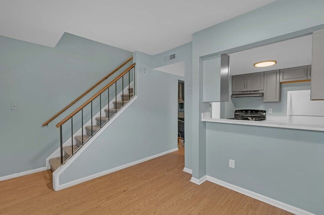 Photo - 7046 Bray Rd