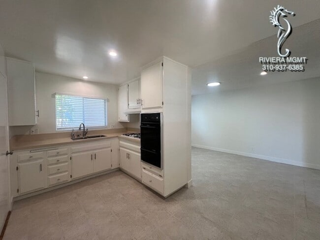 Photo - Torrance House 4 Bed 2 bath