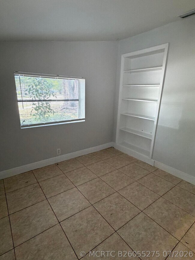 Photo - 5572 SW 6th Ct