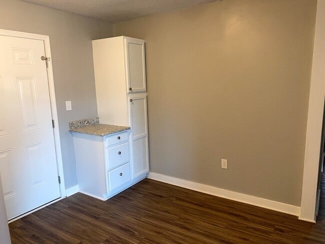 Photo - 5208 Durinda Ln NW