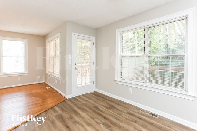 Photo - 1270 Summit Point Ln