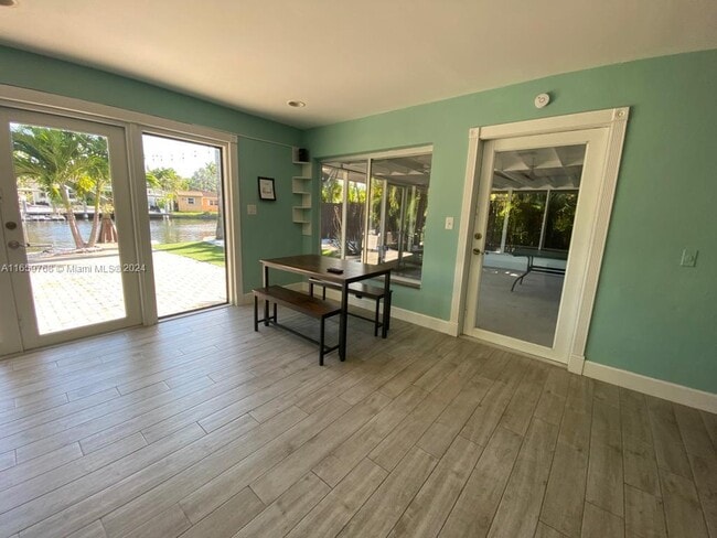 Photo - 1350 NE 30th St