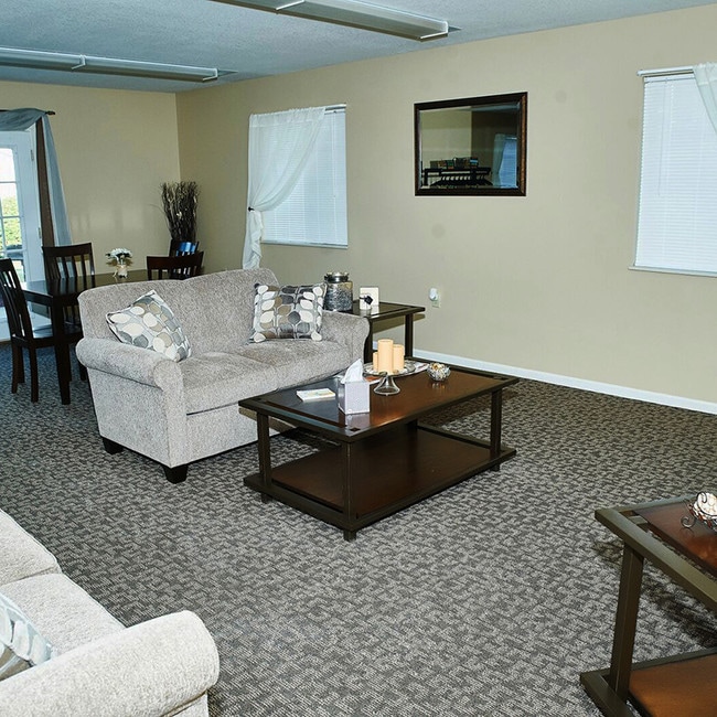 Photo - Hauenstein Hills Apartments - 7744