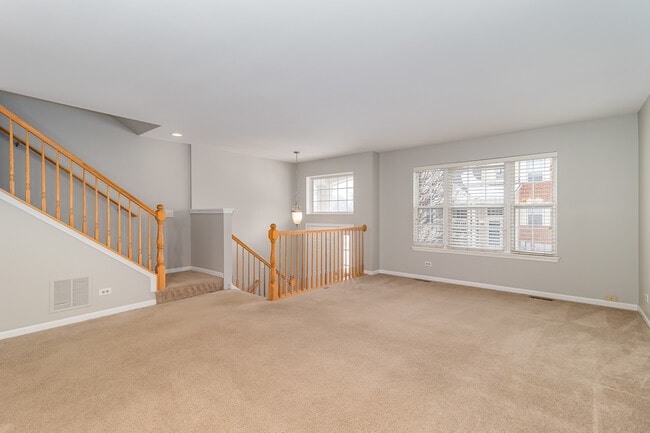 Photo - 520 Lincoln Station Dr